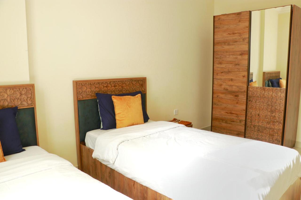 Almansor Furnished Apartment 3 Salalah Eksteriør billede